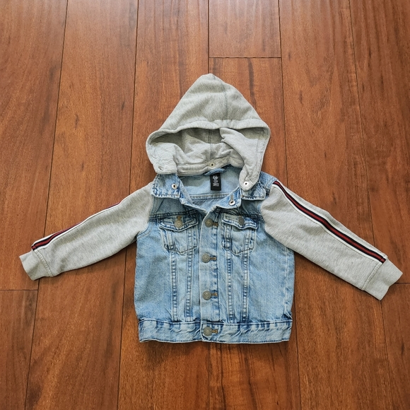H&M DENIM JEAN JACKET WITH REMOVABLE HOOD SNAP BUTTON FRONT - Picture 1 of 4
